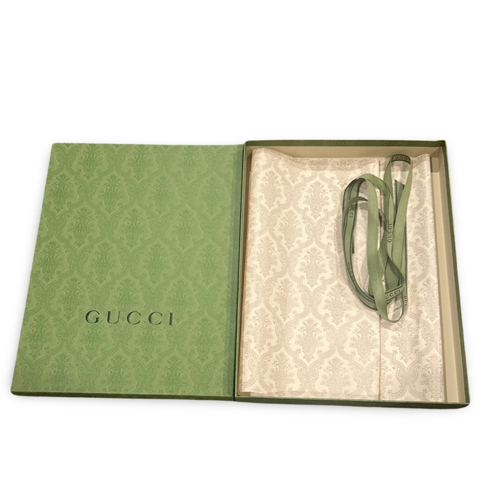 GUCCI: Authentic Gift Box 📦- Tissue + Ribbon Sz: 16” x 12” x 2” - Picture 3 of 5